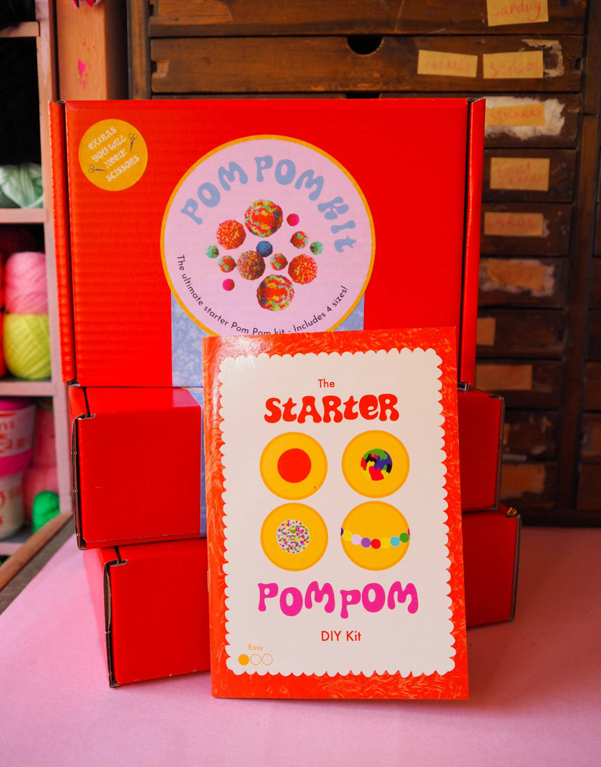 Starter Pom Pom Making Kit, Fat Pom Poms