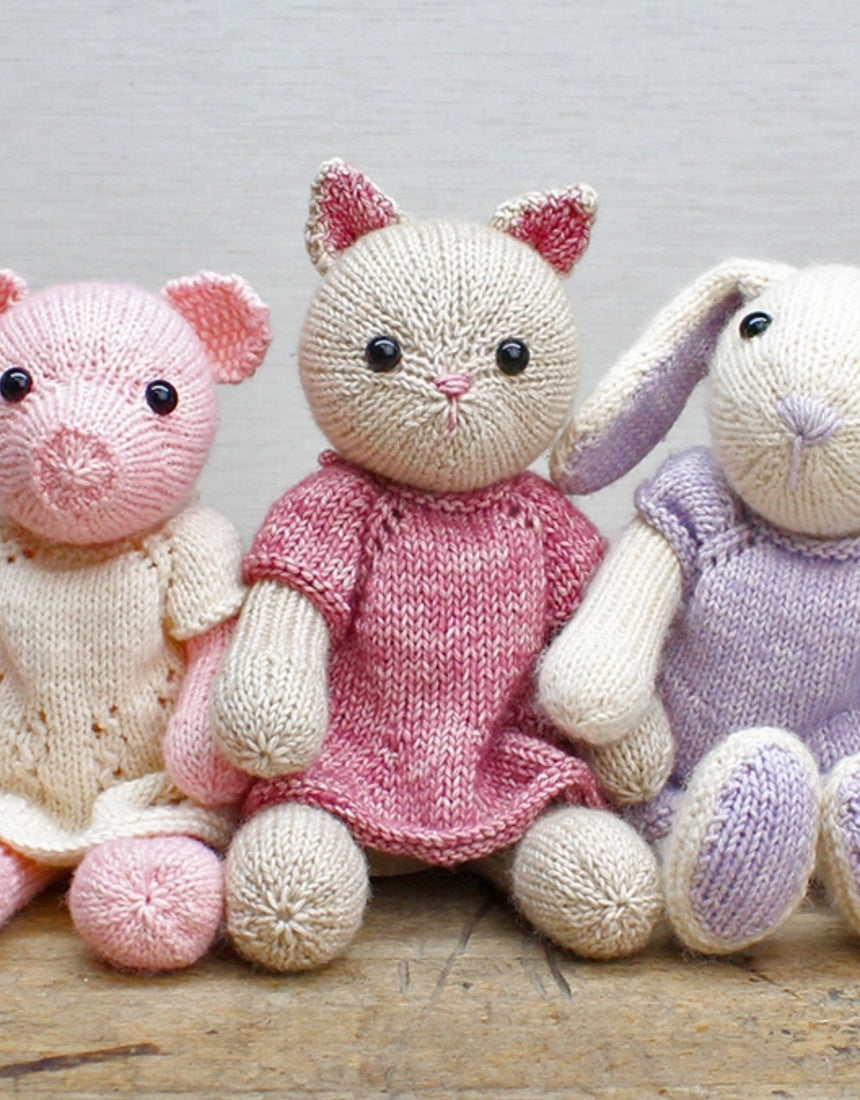 Emma the Cat Knitting Kit, Hardicraft