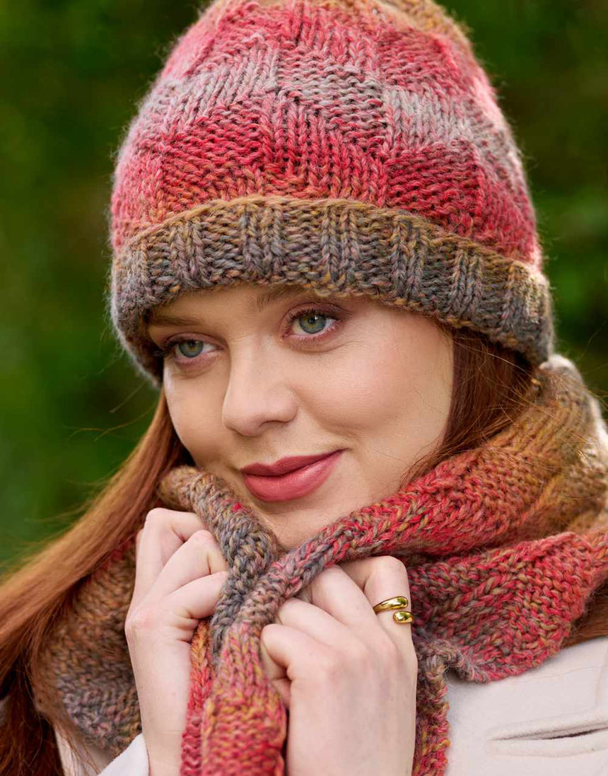 Lumi Hat & Scarf Knitting Pattern for Retreat Twist Chunky Yarn, Chloe Birch