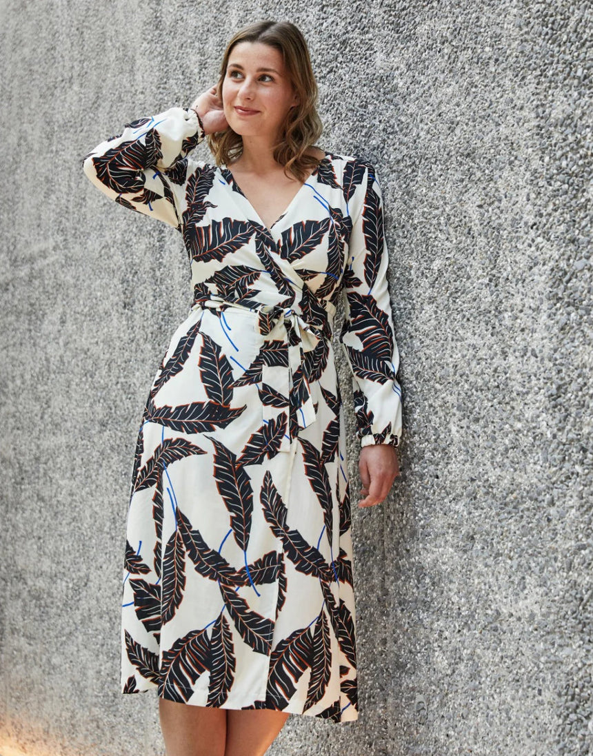 Savannah Wrap Dress Sewing Pattern, Atelier Jupe