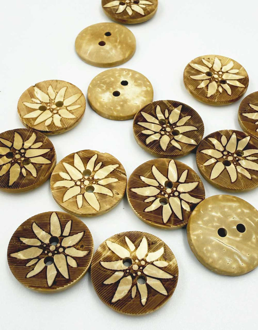 Coconut Shell Button, 18mm, Edelweiss
