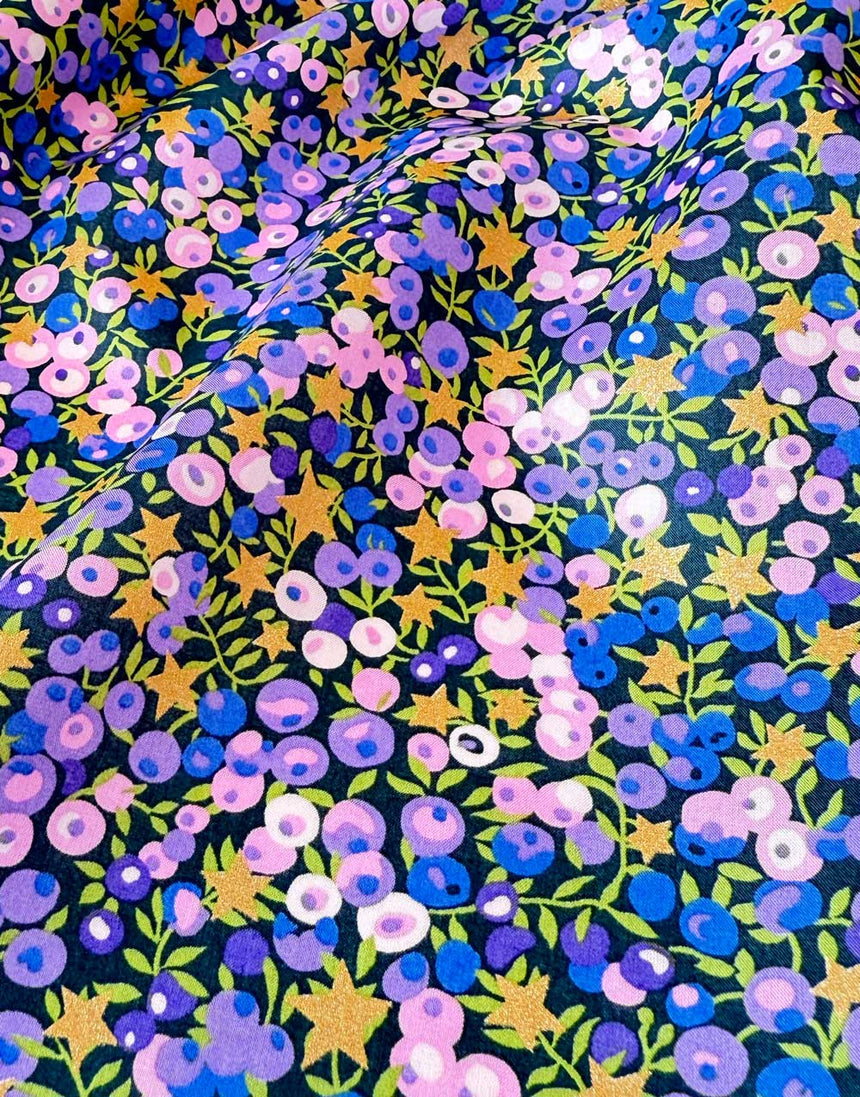 Liberty Fabrics Tana Lawn® Christmas Wiltshire Stars B