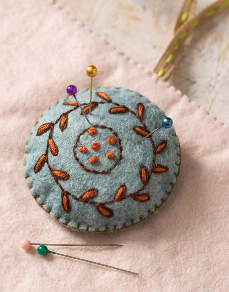 Corinne Lapierre Embroidery Sewing Roll Embroidered Felt Craft Kit by Corinne Lapierre 0600209370906 608603782868