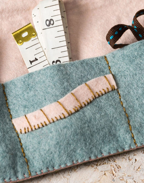 Corinne Lapierre Embroidery Sewing Roll Embroidered Felt Craft Kit by Corinne Lapierre 0600209370906 608603782868