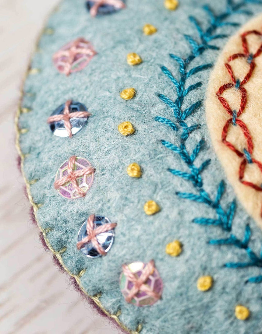 Corinne Lapierre Felt Craft Felt Heart Embroidered Mini Craft Kit by Corinne Lapierre 608603782813 608603782813