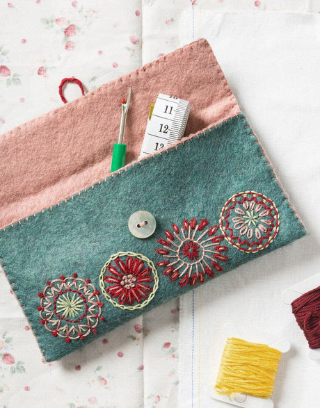 Corinne Lapierre Embroidery Sewing Pouch Embroidered Felt Craft Kit by Corinne Lapierre 0608603782677 608603782677