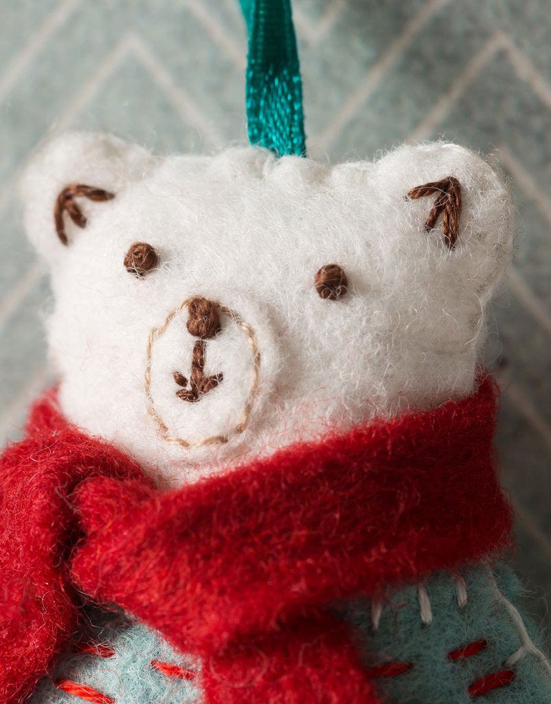 Corinne Lapierre Felt Craft Polar Bear Embroidered Felt Mini Christmas Craft Kit by Corinne Lapierre 0608603782776 608603782776