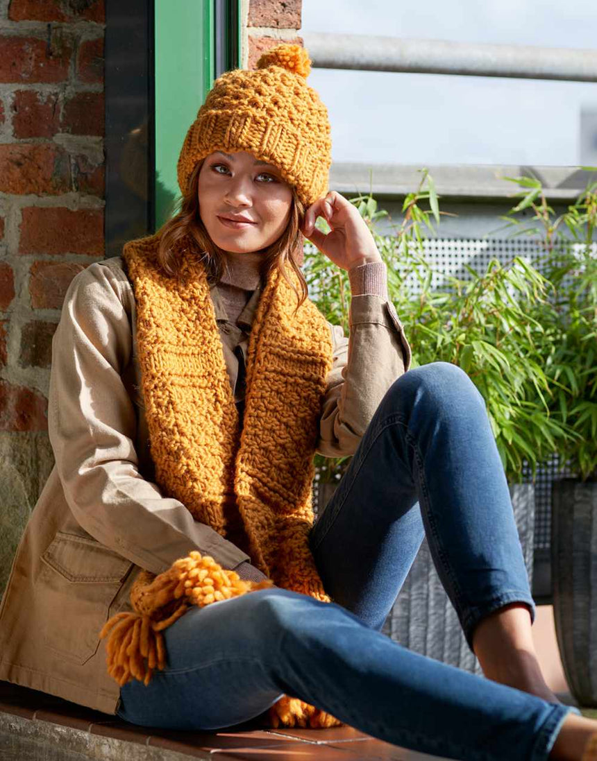 West Yorkshire Spinners Books Retreat Super Chunky Roving - Knit, Flow, Grow Pattern Book 5053682002669 5053682002669