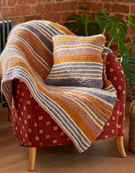 West Yorkshire Spinners Books Retreat Super Chunky Roving - Knit, Flow, Grow Pattern Book 5053682002669 5053682002669