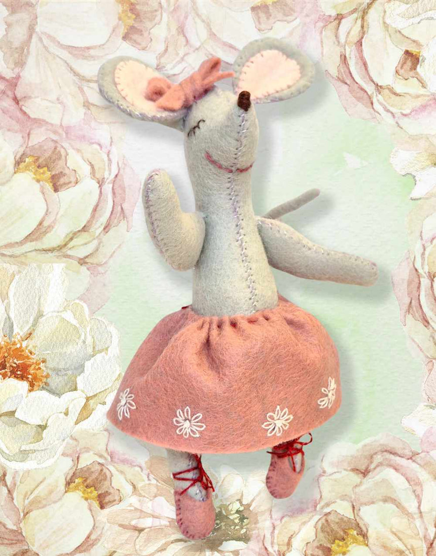 The Ballet Dancer Little Mouse  Felt Craft Mini Kit, Corinne Lapierre