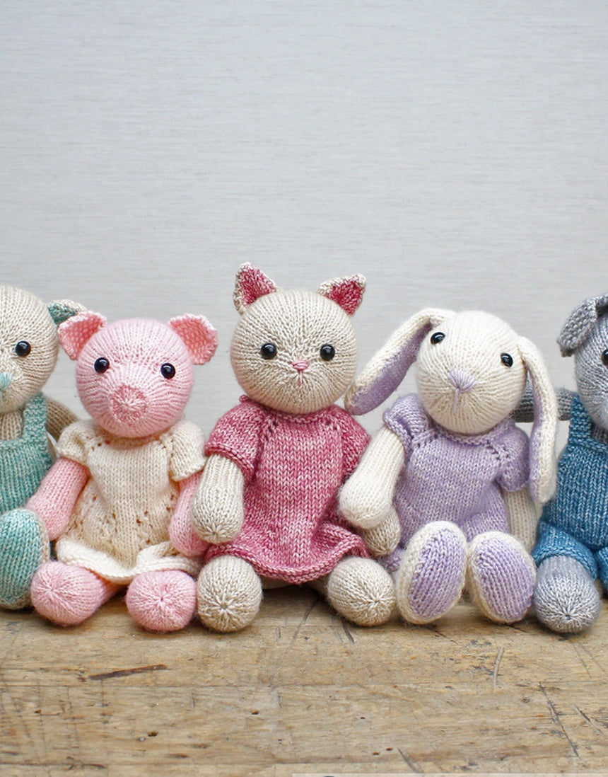 Emma the Cat Knitting Kit, Hardicraft