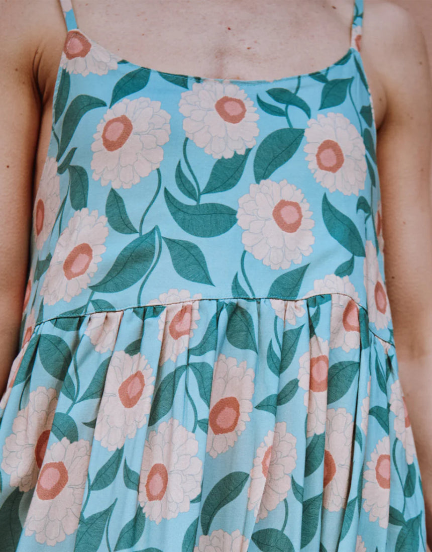 Lena Dress & Blouse Women's Sewing Pattern, Ikatee