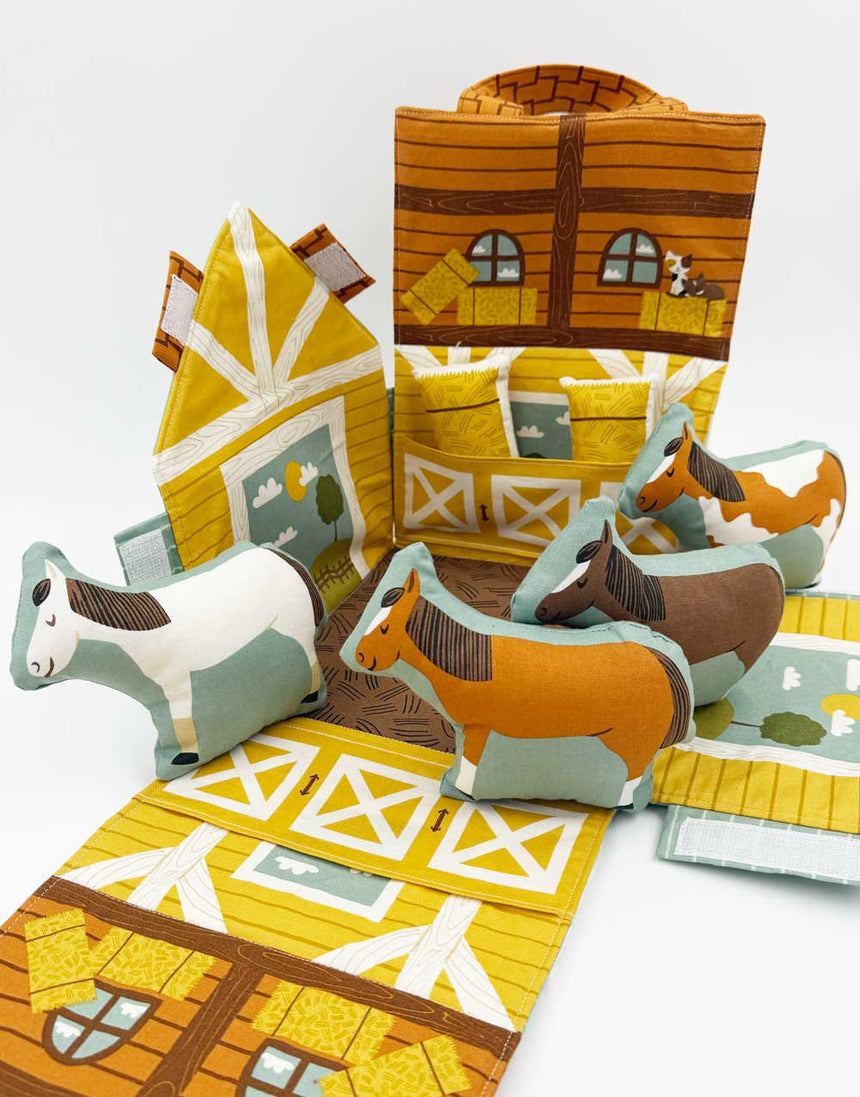 Ponderosa Horse Stable Fabric Sewing Kit