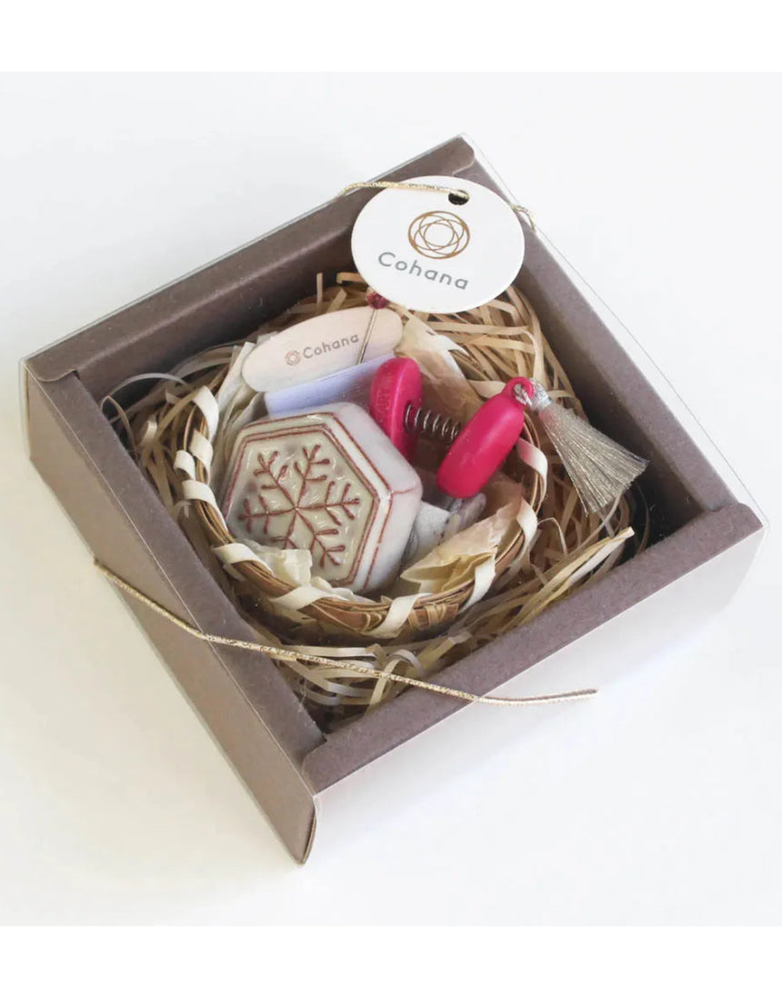 Cohana Kantsubaki Mini 4-Piece Sewing Kit