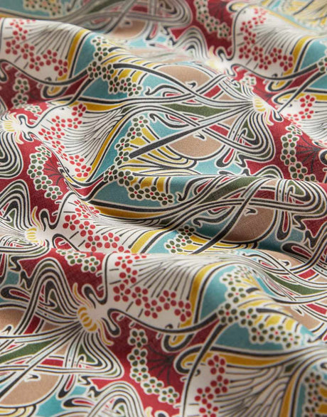 Liberty Fabrics Liberty Fabrics Tana Lawn® CC23: Liberty Legends Liberty Fabrics Organic Tana Lawn® Ianthe C Liberty Legend 15471