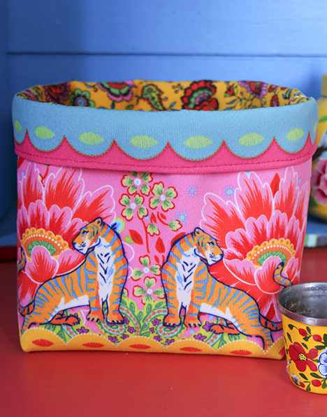 Tigers Medium Velvet Fabric Basket Sewing Kit, Odile Bailloeul