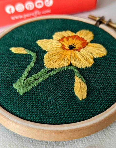 Paraffle Embroidery Daffodil Mini Embroidery Kit, Paraffle 15621