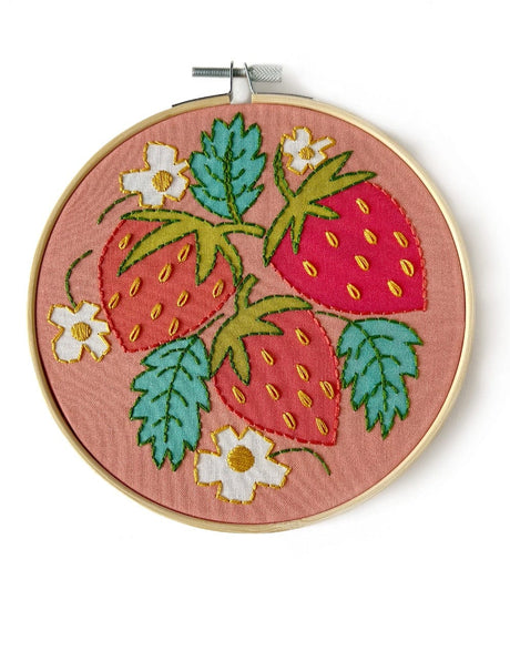 Rikrack Embroidery Strawberries Embroidery Kit, Rikrack 850030308283 850030308283