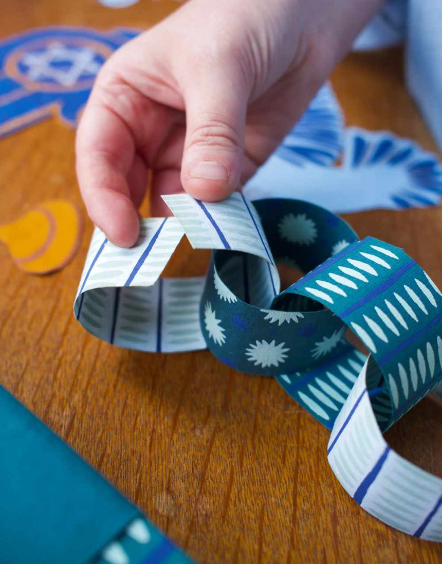 Festive Paper Chains, East End Press