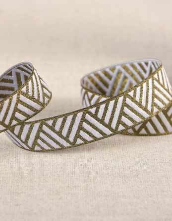 Not Specified Metallic Ribbon White & Gold Metallic Geometric Ribbon 15mm 15707