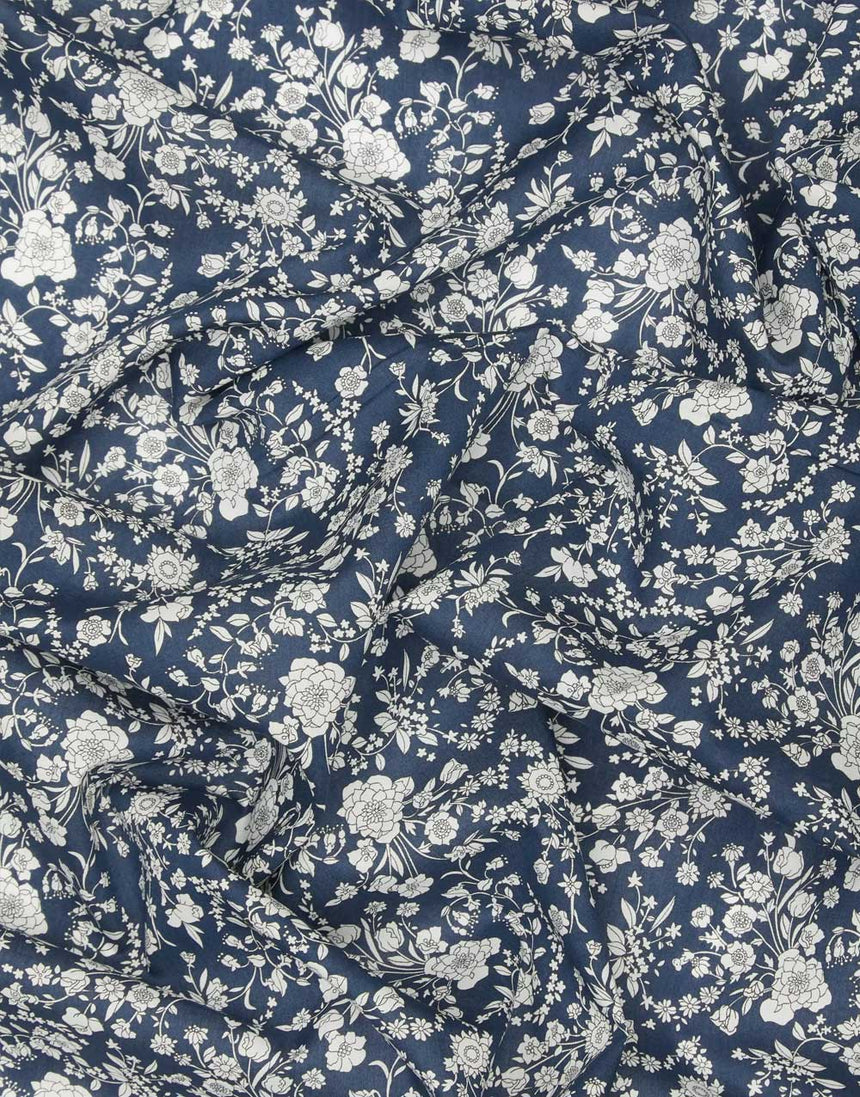 Liberty Fabrics Liberty Fabrics Tana Lawn® Classic Tana Lawn® Liberty Fabrics Tana Lawn® Summer Blooms A 12572