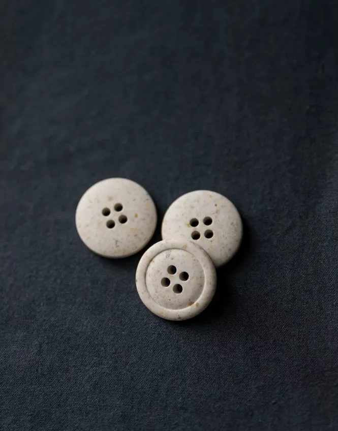 Bianco Recycled 20mm Button from Merchant & Mills