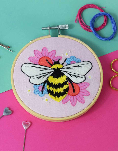 The Make Arcade Embroidery Midsummer Bee Mini Embroidery Kit, The Make Arcade 13334